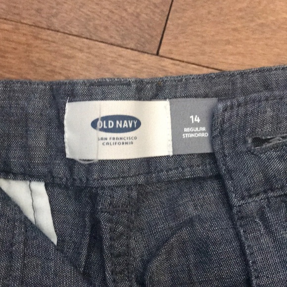 Old Navy- Bermuda shorts - Picture 2 of 6